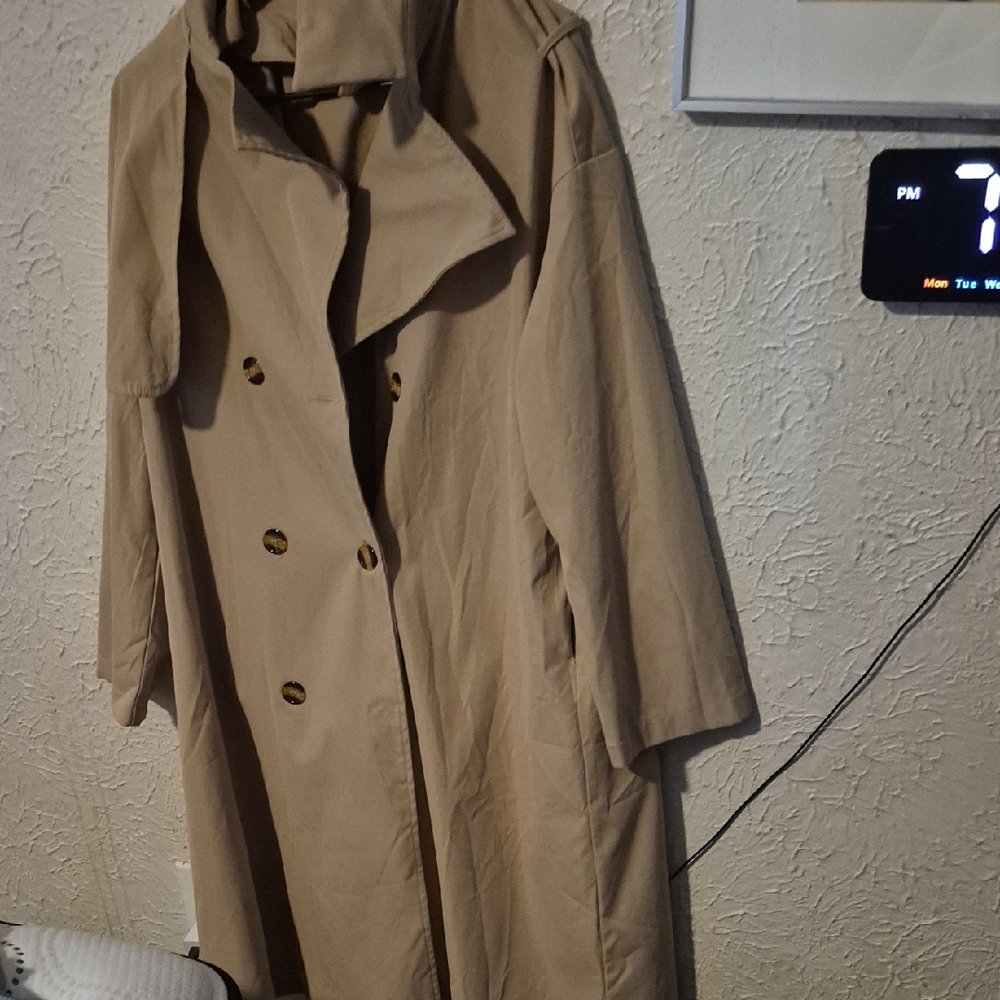 Classic Tan Women's Trench Coat
